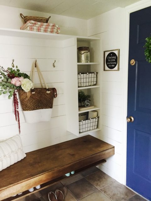 shiplap entryway 1